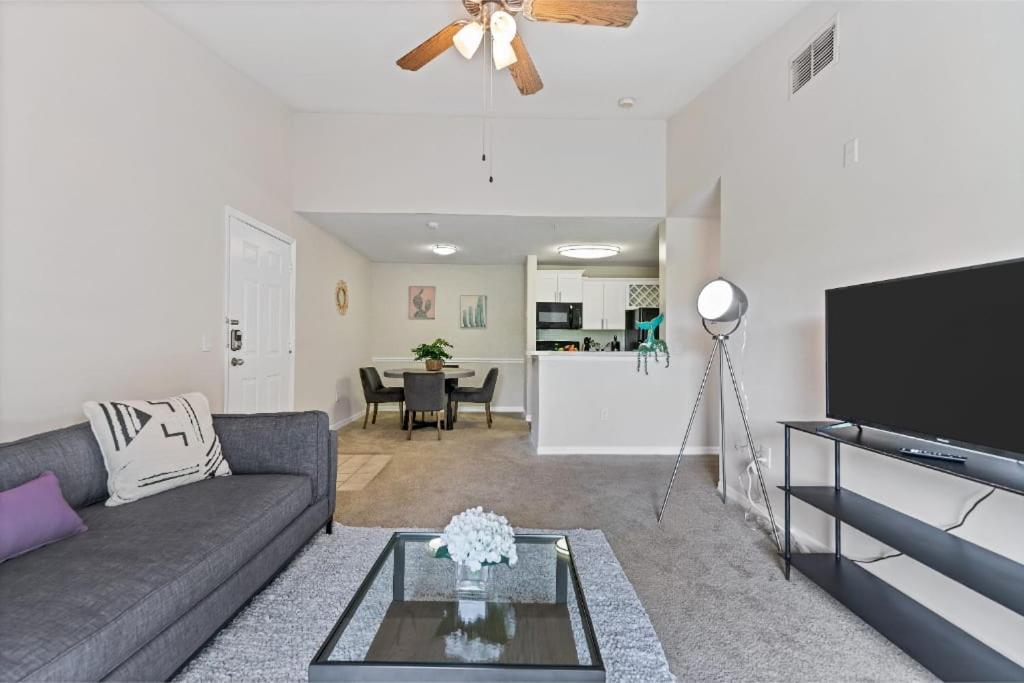 Appartement Designed 2Br With Balcony Pool And Gym à Bradenton Extérieur photo