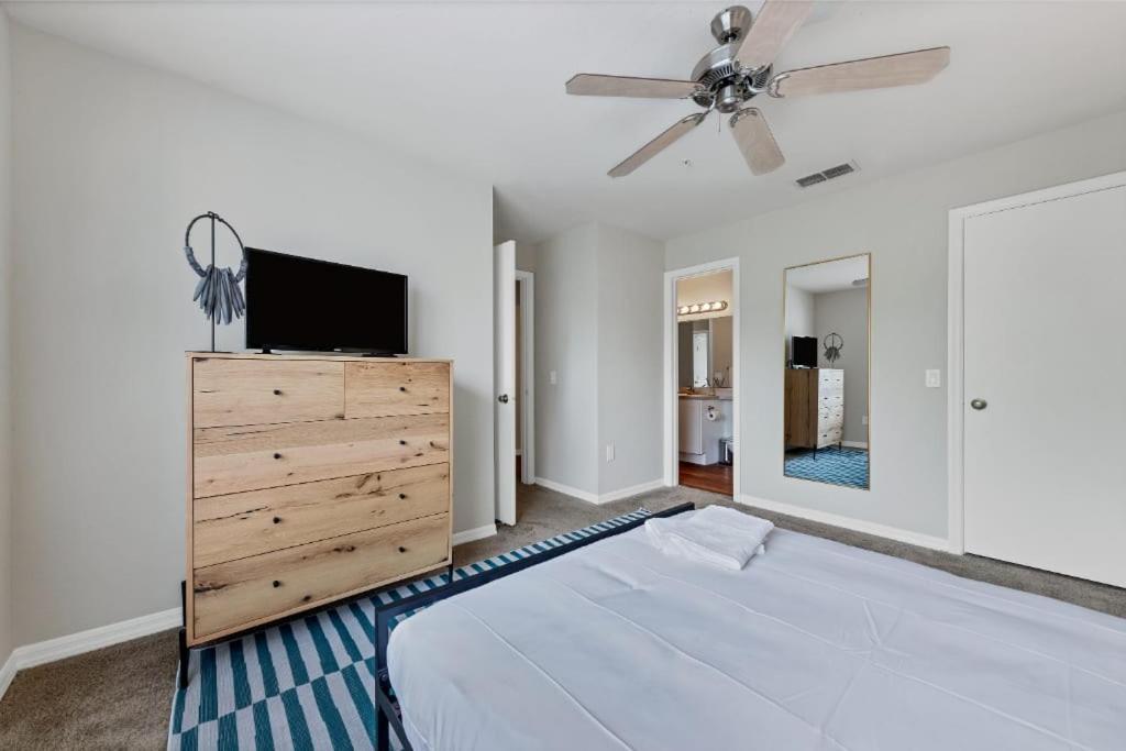 Appartement Designed 2Br With Balcony Pool And Gym à Bradenton Extérieur photo